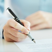 Скорректированы правила оценки заявок, окончательных предложений участников закупок услугпо организации отдыха детей и их <span id=