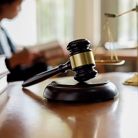 ВС РФ не признал трудовыми отношения между ТСЖ и председателем его правления